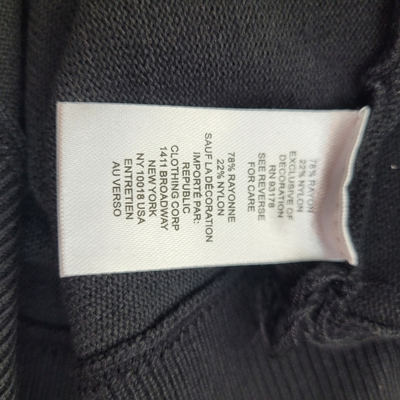 Tahari T crew neck black sweater sequin detail raglan sleeve mob wife cozy NWT M - Picture 9 of 12